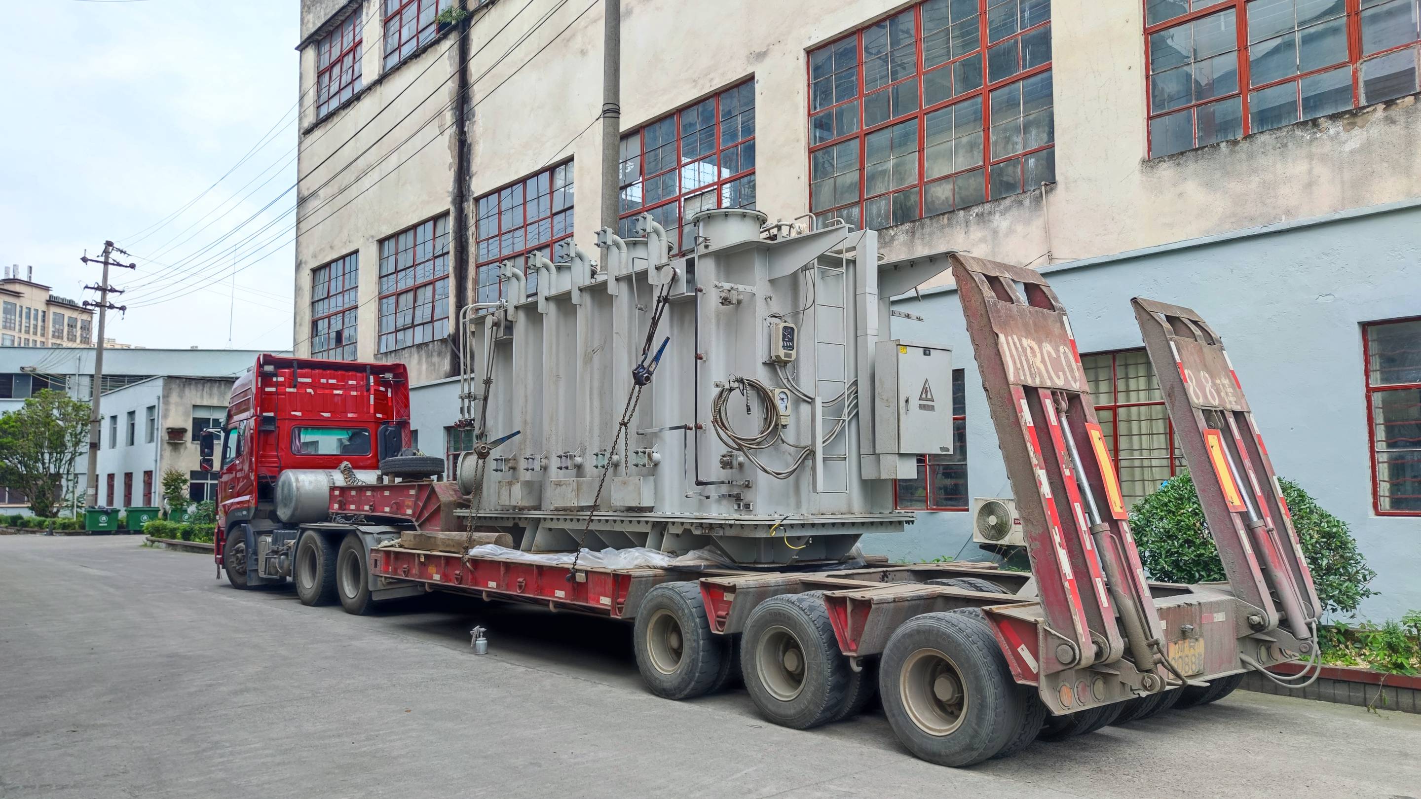 萬興環(huán)保40000-110修理完畢裝車_壓縮.jpg
